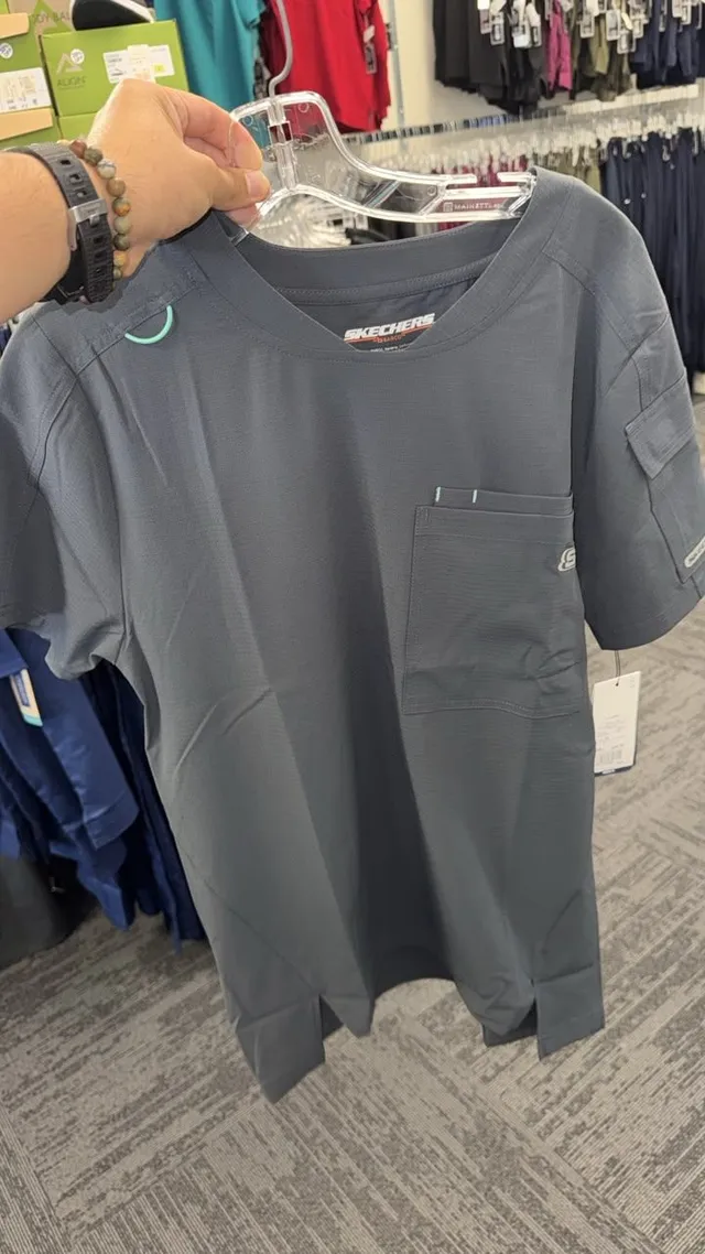 Scrub médico Skechers para hombre